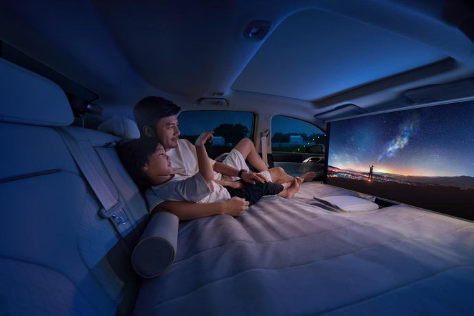 当小鹏汽车遇上赛博朋克的8D城市,是一种什么样的体验?休闲区蓝鸢梦想 - Www.slyday.coM 当小鹏汽车遇上赛博朋克的8D城市,是一种什么样的体验?休闲区蓝鸢梦想 - Www.slyday.coM