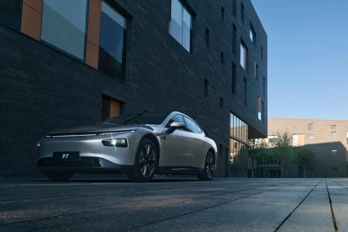 当小鹏汽车遇上赛博朋克的8D城市,是一种什么样的体验?休闲区蓝鸢梦想 - Www.slyday.coM 当小鹏汽车遇上赛博朋克的8D城市,是一种什么样的体验?休闲区蓝鸢梦想 - Www.slyday.coM