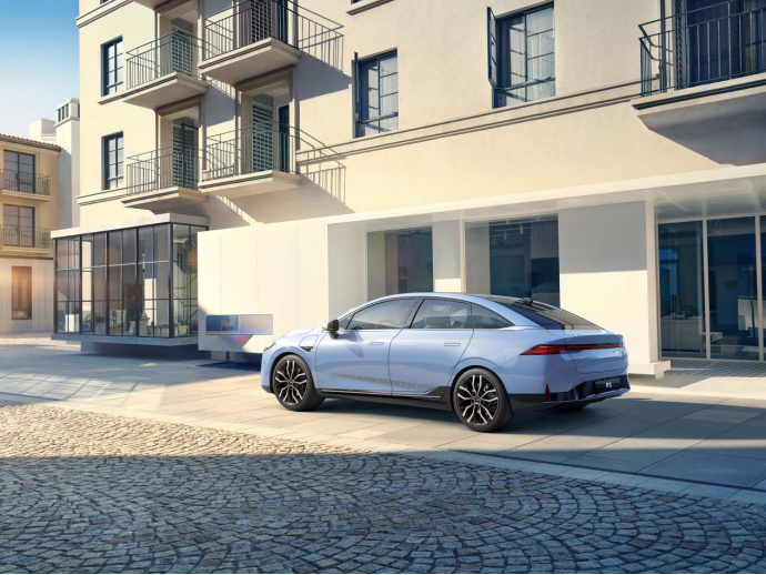 当小鹏汽车遇上赛博朋克的8D城市,是一种什么样的体验?休闲区蓝鸢梦想 - Www.slyday.coM 当小鹏汽车遇上赛博朋克的8D城市,是一种什么样的体验?休闲区蓝鸢梦想 - Www.slyday.coM