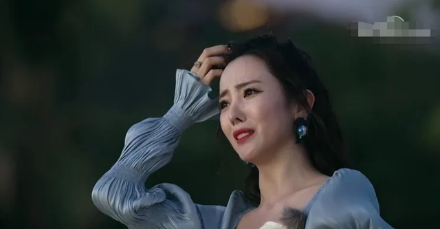 央视李思思晒素颜健身照,意外露出内衣肩带,面色通红头发凌乱休闲区蓝鸢梦想 - Www.slyday.coM 央视李思思晒素颜健身照,意外露出内衣肩带,面色通红头发凌乱休闲区蓝鸢梦想 - Www.slyday.coM