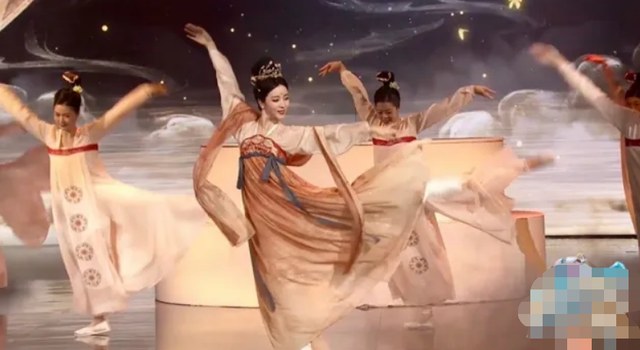 央视李思思晒素颜健身照,意外露出内衣肩带,面色通红头发凌乱休闲区蓝鸢梦想 - Www.slyday.coM 央视李思思晒素颜健身照,意外露出内衣肩带,面色通红头发凌乱休闲区蓝鸢梦想 - Www.slyday.coM