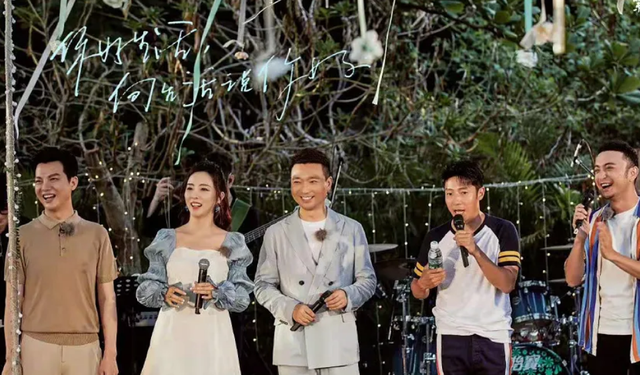 央视李思思晒素颜健身照,意外露出内衣肩带,面色通红头发凌乱休闲区蓝鸢梦想 - Www.slyday.coM 央视李思思晒素颜健身照,意外露出内衣肩带,面色通红头发凌乱休闲区蓝鸢梦想 - Www.slyday.coM