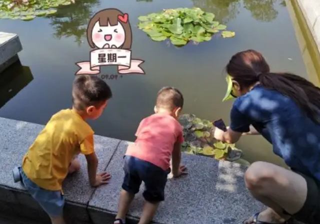 央视李思思晒素颜健身照,意外露出内衣肩带,面色通红头发凌乱休闲区蓝鸢梦想 - Www.slyday.coM 央视李思思晒素颜健身照,意外露出内衣肩带,面色通红头发凌乱休闲区蓝鸢梦想 - Www.slyday.coM