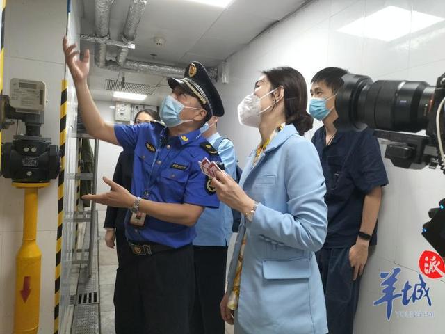 实战演练、执法直播、智慧安检,白云城管筑牢燃气安全防线(图1) 实战演练、执法直播、智慧安检,白云城管筑牢燃气安全防线(图1)