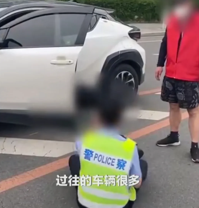 父女黄码取药袭警案争议不断,专家称执法不仅要规范还要人性化休闲区蓝鸢梦想 - Www.slyday.coM 父女黄码取药袭警案争议不断,专家称执法不仅要规范还要人性化休闲区蓝鸢梦想 - Www.slyday.coM