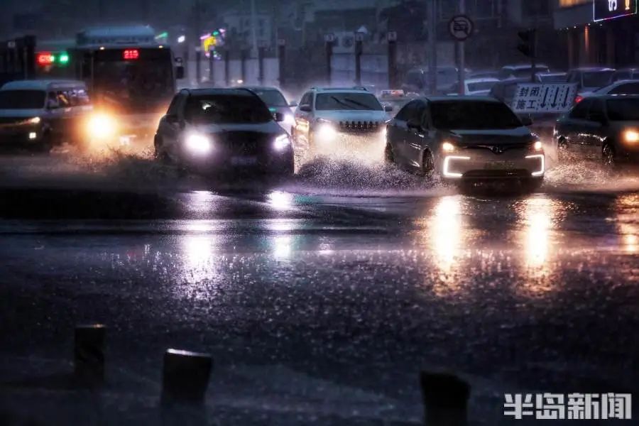 一秒天黑!刚刚,青岛发布暴雨红色预警!多地降水超100毫米…休闲区蓝鸢梦想 - Www.slyday.coM 一秒天黑!刚刚,青岛发布暴雨红色预警!多地降水超100毫米…休闲区蓝鸢梦想 - Www.slyday.coM