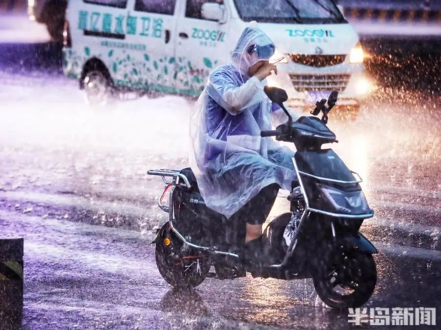 一秒天黑!刚刚,青岛发布暴雨红色预警!多地降水超100毫米…休闲区蓝鸢梦想 - Www.slyday.coM 一秒天黑!刚刚,青岛发布暴雨红色预警!多地降水超100毫米…休闲区蓝鸢梦想 - Www.slyday.coM