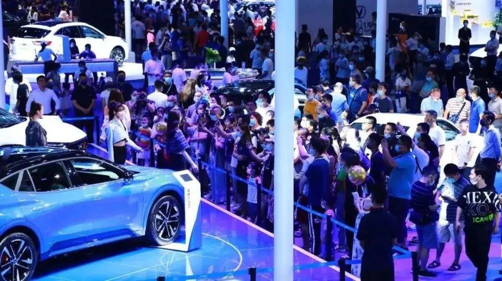 购车决策因素今时不同往日,消费者学“聪明”了吗?休闲区蓝鸢梦想 - Www.slyday.coM 购车决策因素今时不同往日,消费者学“聪明”了吗?休闲区蓝鸢梦想 - Www.slyday.coM