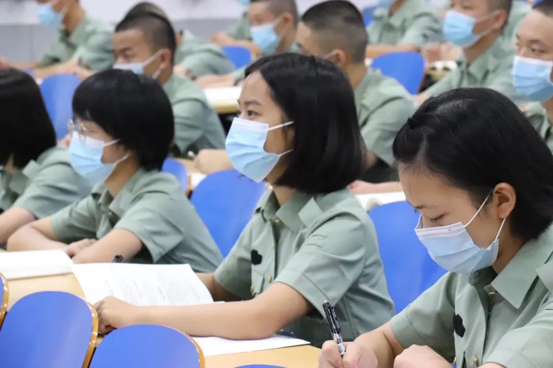 高考693分却放弃北大,那个复读考军校的云南女孩……有新消息了!休闲区蓝鸢梦想 - Www.slyday.coM 高考693分却放弃北大,那个复读考军校的云南女孩……有新消息了!休闲区蓝鸢梦想 - Www.slyday.coM