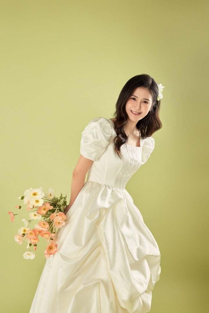 承包全国妈妈们的衣柜,淘宝上超火的“小梁阿姨”30岁了!网友:这么漂亮的阿姨原来是姐姐休闲区蓝鸢梦想 - Www.slyday.coM 承包全国妈妈们的衣柜,淘宝上超火的“小梁阿姨”30岁了!网友:这么漂亮的阿姨原来是姐姐休闲区蓝鸢梦想 - Www.slyday.coM