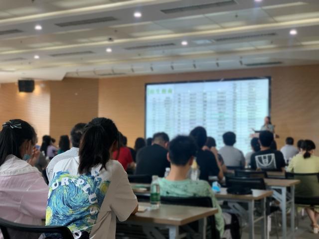 开放日人人人!这所新普高凭什么这么“热”?休闲区蓝鸢梦想 - Www.slyday.coM 开放日人人人!这所新普高凭什么这么“热”?休闲区蓝鸢梦想 - Www.slyday.coM