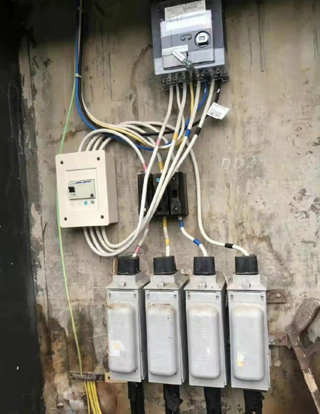 被爸爸抛弃,遭妈妈虐待多年,她才是最惨星二代吧?休闲区蓝鸢梦想 - Www.slyday.coM 被爸爸抛弃,遭妈妈虐待多年,她才是最惨星二代吧?休闲区蓝鸢梦想 - Www.slyday.coM