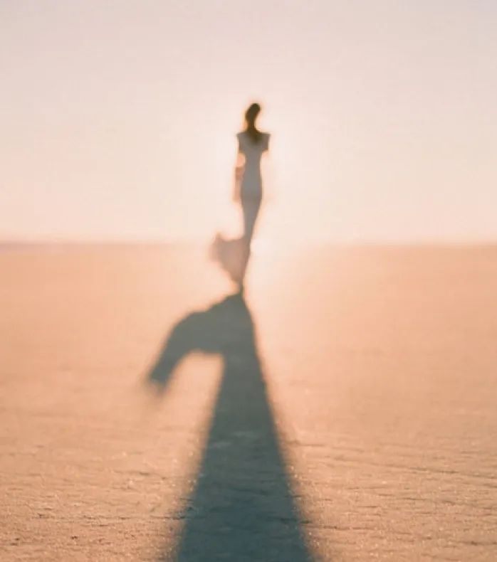 一个45岁男人的自述:我后悔当年娶了我老婆!原来男人最大的无情,不是出轨,而是……休闲区蓝鸢梦想 - Www.slyday.coM 一个45岁男人的自述:我后悔当年娶了我老婆!原来男人最大的无情,不是出轨,而是……休闲区蓝鸢梦想 - Www.slyday.coM