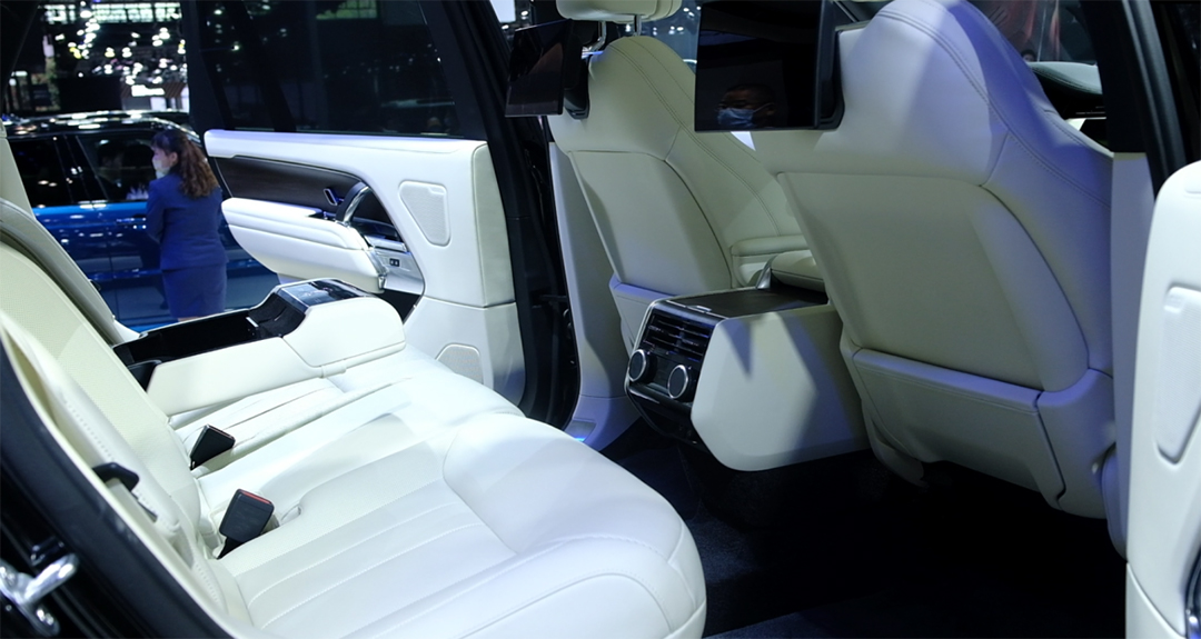 重庆车展现场实拍,聊聊车展本身以及那些瞩目的车型(二)休闲区蓝鸢梦想 - Www.slyday.coM 重庆车展现场实拍,聊聊车展本身以及那些瞩目的车型(二)休闲区蓝鸢梦想 - Www.slyday.coM