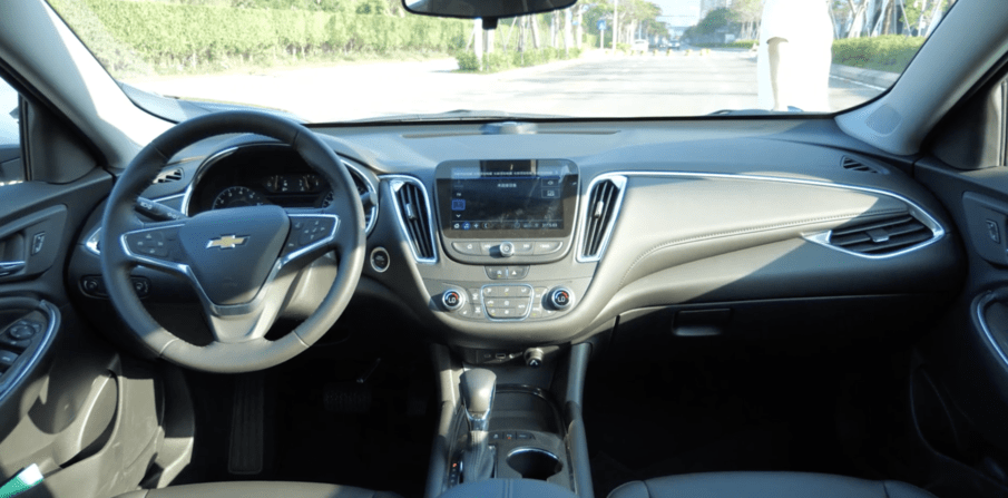 适合小年轻的B级车!这三台好看好开还有2.0T,关键价格也不贵