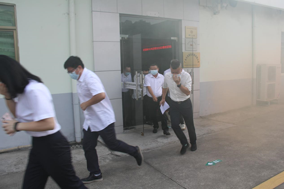 培训+实战!东莞厚街开展消防安全培训暨实战演练休闲区蓝鸢梦想 - Www.slyday.coM 培训+实战!东莞厚街开展消防安全培训暨实战演练休闲区蓝鸢梦想 - Www.slyday.coM