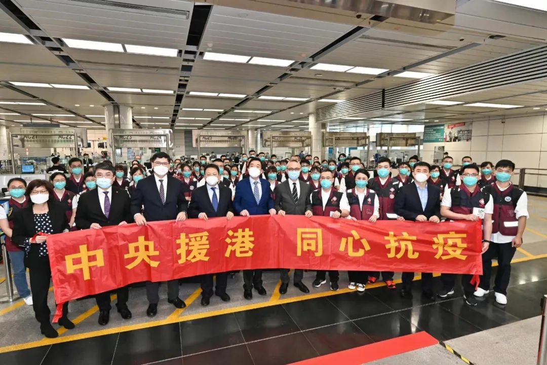 香港00后:“我一出生就是中国人”,25年过去了,如今的香港街头满眼中国红休闲区蓝鸢梦想 - Www.slyday.coM 香港00后:“我一出生就是中国人”,25年过去了,如今的香港街头满眼中国红休闲区蓝鸢梦想 - Www.slyday.coM