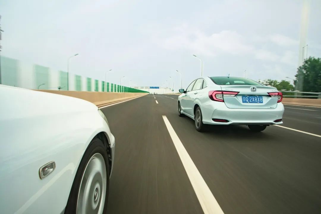 【车评】符合绝大多数人的期待 试驾广汽本田凌派锐·混动休闲区蓝鸢梦想 - Www.slyday.coM 【车评】符合绝大多数人的期待 试驾广汽本田凌派锐·混动休闲区蓝鸢梦想 - Www.slyday.coM