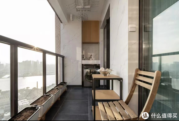 发现一户广州70后大叔的家,因玄关改造太特别,被整栋楼邻居羡慕休闲区蓝鸢梦想 - Www.slyday.coM 发现一户广州70后大叔的家,因玄关改造太特别,被整栋楼邻居羡慕休闲区蓝鸢梦想 - Www.slyday.coM