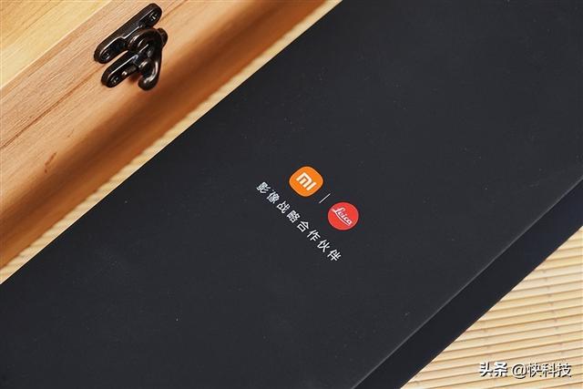 小米12S系列发布会邀请函图赏:一瓶来自徕卡家乡的葡萄酒休闲区蓝鸢梦想 - Www.slyday.coM 小米12S系列发布会邀请函图赏:一瓶来自徕卡家乡的葡萄酒休闲区蓝鸢梦想 - Www.slyday.coM