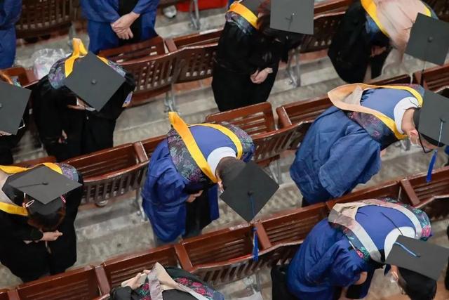 国家出手整顿的网络水军,到底有多可恶?休闲区蓝鸢梦想 - Www.slyday.coM 国家出手整顿的网络水军,到底有多可恶?休闲区蓝鸢梦想 - Www.slyday.coM