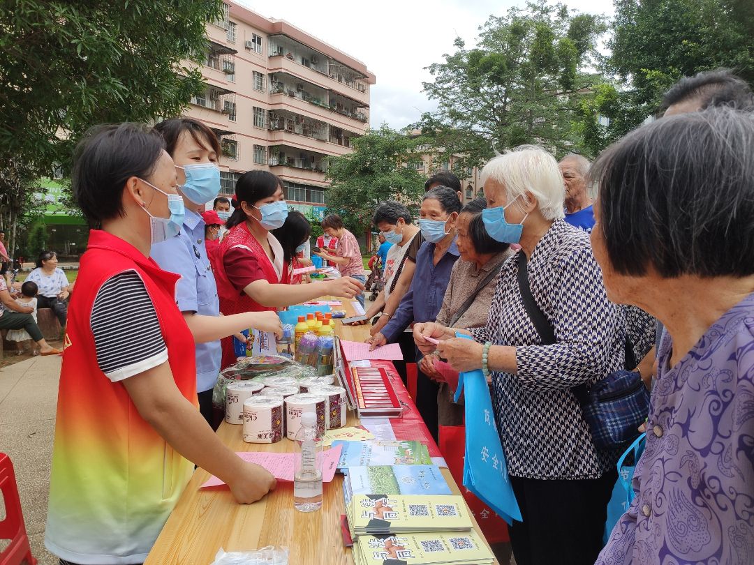 横州市开展形式多样的禁毒宣传活动(图2) 横州市开展形式多样的禁毒宣传活动(图2)