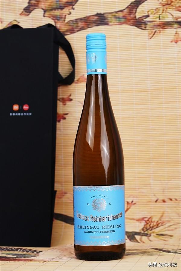 小米12S系列发布会邀请函图赏:一瓶来自徕卡家乡的葡萄酒休闲区蓝鸢梦想 - Www.slyday.coM 小米12S系列发布会邀请函图赏:一瓶来自徕卡家乡的葡萄酒休闲区蓝鸢梦想 - Www.slyday.coM