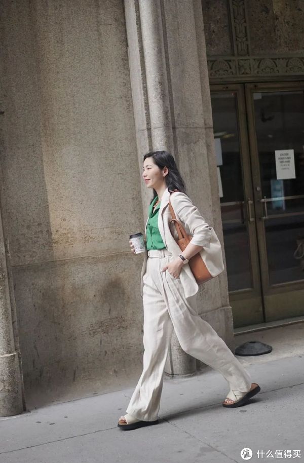 259 元的衬衣我穿了整整一周!赶时髦不需要很多钱休闲区蓝鸢梦想 - Www.slyday.coM 259 元的衬衣我穿了整整一周!赶时髦不需要很多钱休闲区蓝鸢梦想 - Www.slyday.coM