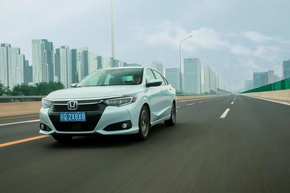 【车评】符合绝大多数人的期待 试驾广汽本田凌派锐·混动休闲区蓝鸢梦想 - Www.slyday.coM 【车评】符合绝大多数人的期待 试驾广汽本田凌派锐·混动休闲区蓝鸢梦想 - Www.slyday.coM