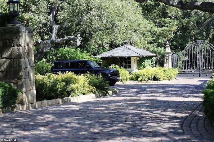 报复心太强了,梅根哈里从英国回来不到1个月,就去了奥普拉家中休闲区蓝鸢梦想 - Www.slyday.coM 报复心太强了,梅根哈里从英国回来不到1个月,就去了奥普拉家中休闲区蓝鸢梦想 - Www.slyday.coM