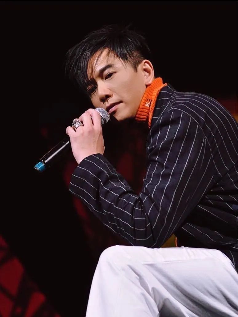 林峯、吴卓羲“双龙合体”,强势参战《披荆斩棘》,黄宗泽忙住“开片”无缘做“哥哥”!休闲区蓝鸢梦想 - Www.slyday.coM 林峯、吴卓羲“双龙合体”,强势参战《披荆斩棘》,黄宗泽忙住“开片”无缘做“哥哥”!休闲区蓝鸢梦想 - Www.slyday.coM