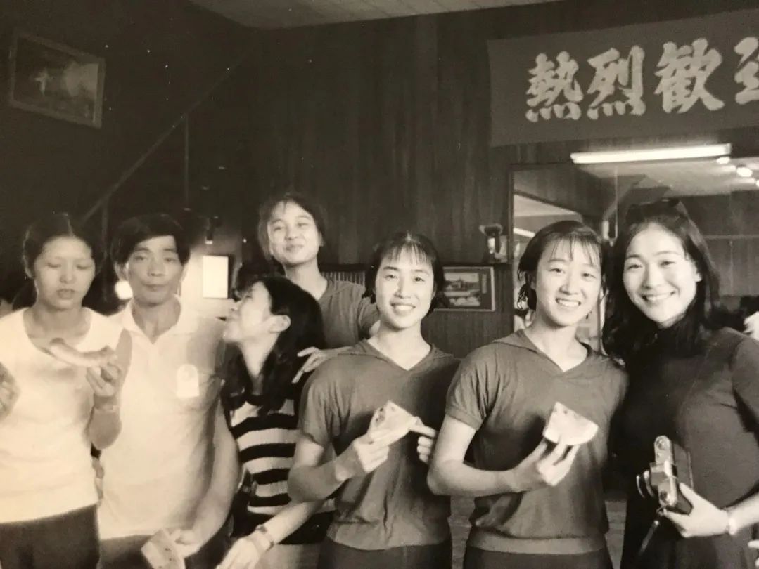 1958年,一个日本芭蕾舞团访华,演出了《白毛女》休闲区蓝鸢梦想 - Www.slyday.coM 1958年,一个日本芭蕾舞团访华,演出了《白毛女》休闲区蓝鸢梦想 - Www.slyday.coM