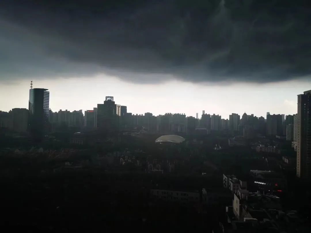 上海今天集齐5个气象预警!暴雨后气温暴跌,梅雨后双台风要来?休闲区蓝鸢梦想 - Www.slyday.coM 上海今天集齐5个气象预警!暴雨后气温暴跌,梅雨后双台风要来?休闲区蓝鸢梦想 - Www.slyday.coM