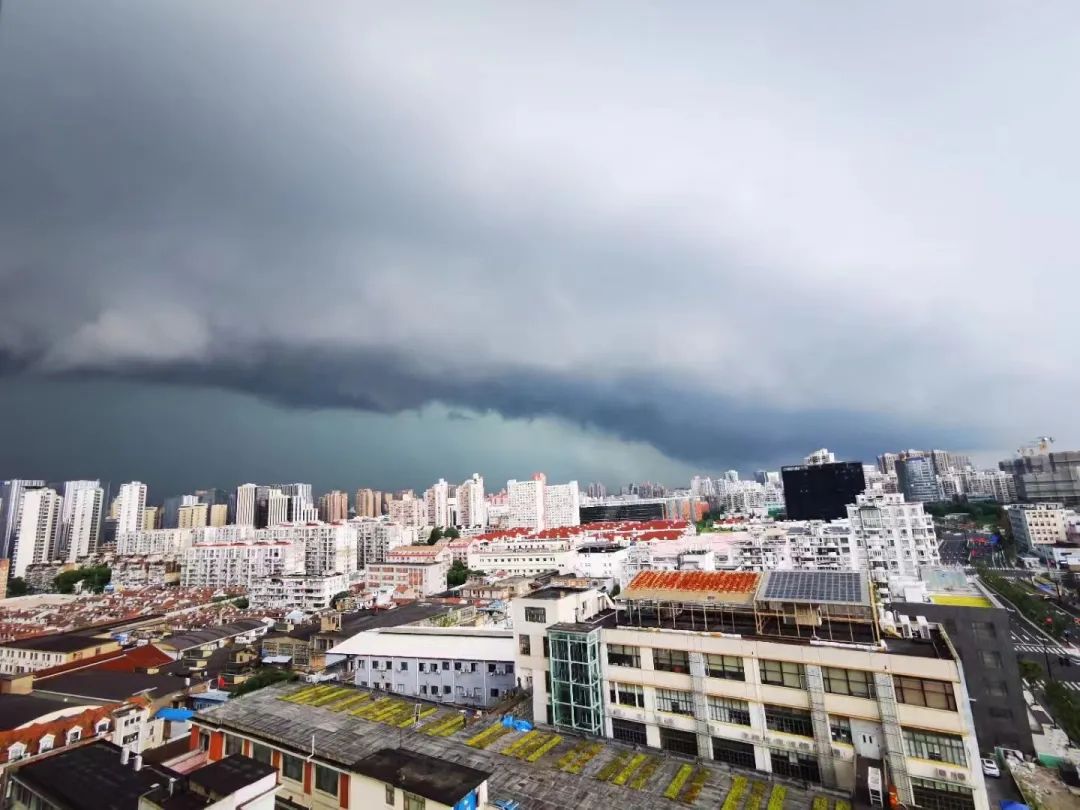 上海今天集齐5个气象预警!暴雨后气温暴跌,梅雨后双台风要来?休闲区蓝鸢梦想 - Www.slyday.coM 上海今天集齐5个气象预警!暴雨后气温暴跌,梅雨后双台风要来?休闲区蓝鸢梦想 - Www.slyday.coM