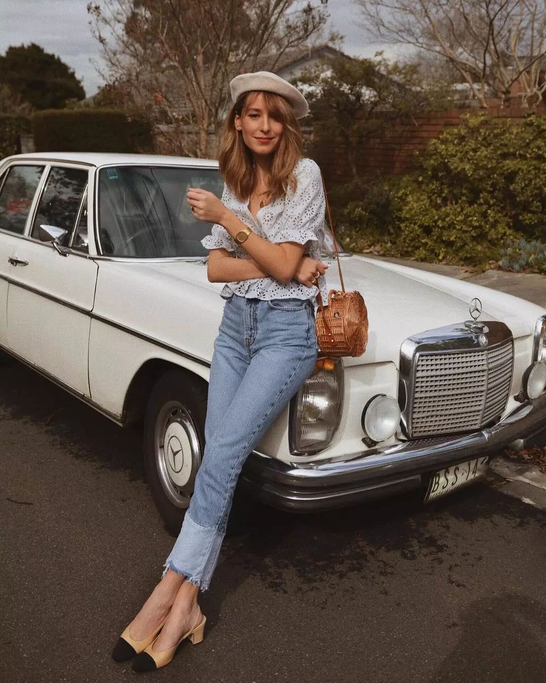 别只知道穿阔腿裤了!今夏流行的“奶奶裤”才是时髦又百搭!休闲区蓝鸢梦想 - Www.slyday.coM 别只知道穿阔腿裤了!今夏流行的“奶奶裤”才是时髦又百搭!休闲区蓝鸢梦想 - Www.slyday.coM