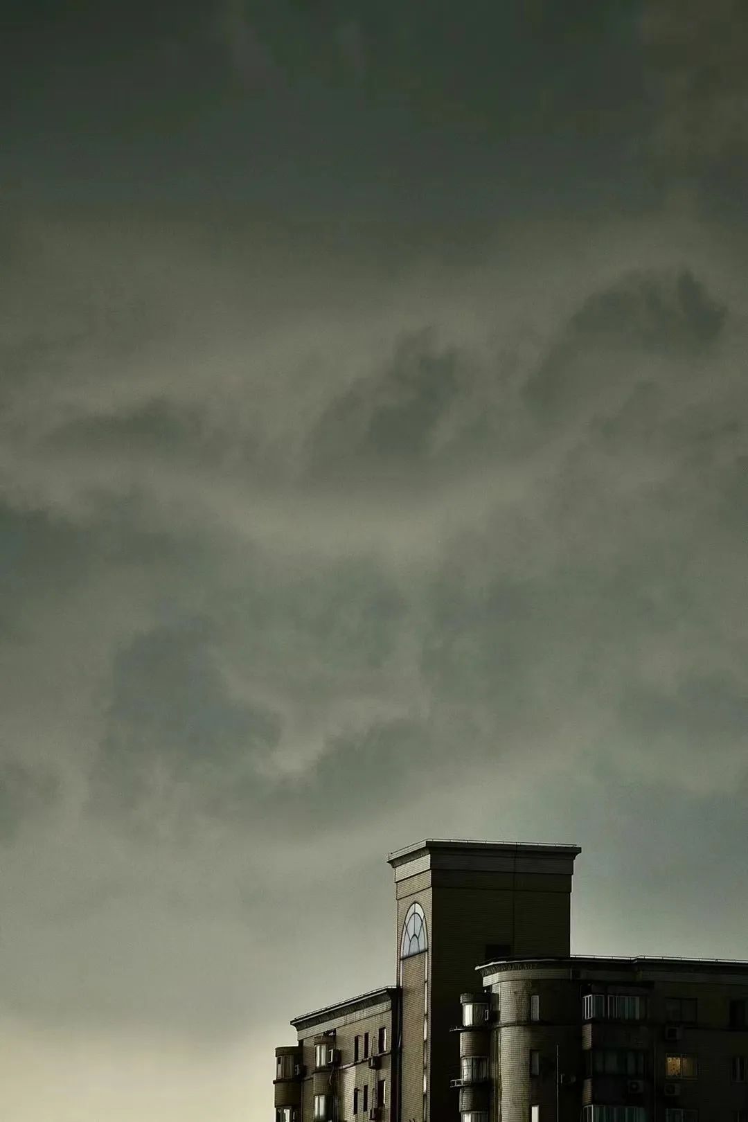 上海今天集齐5个气象预警!暴雨后气温暴跌,梅雨后双台风要来?休闲区蓝鸢梦想 - Www.slyday.coM 上海今天集齐5个气象预警!暴雨后气温暴跌,梅雨后双台风要来?休闲区蓝鸢梦想 - Www.slyday.coM