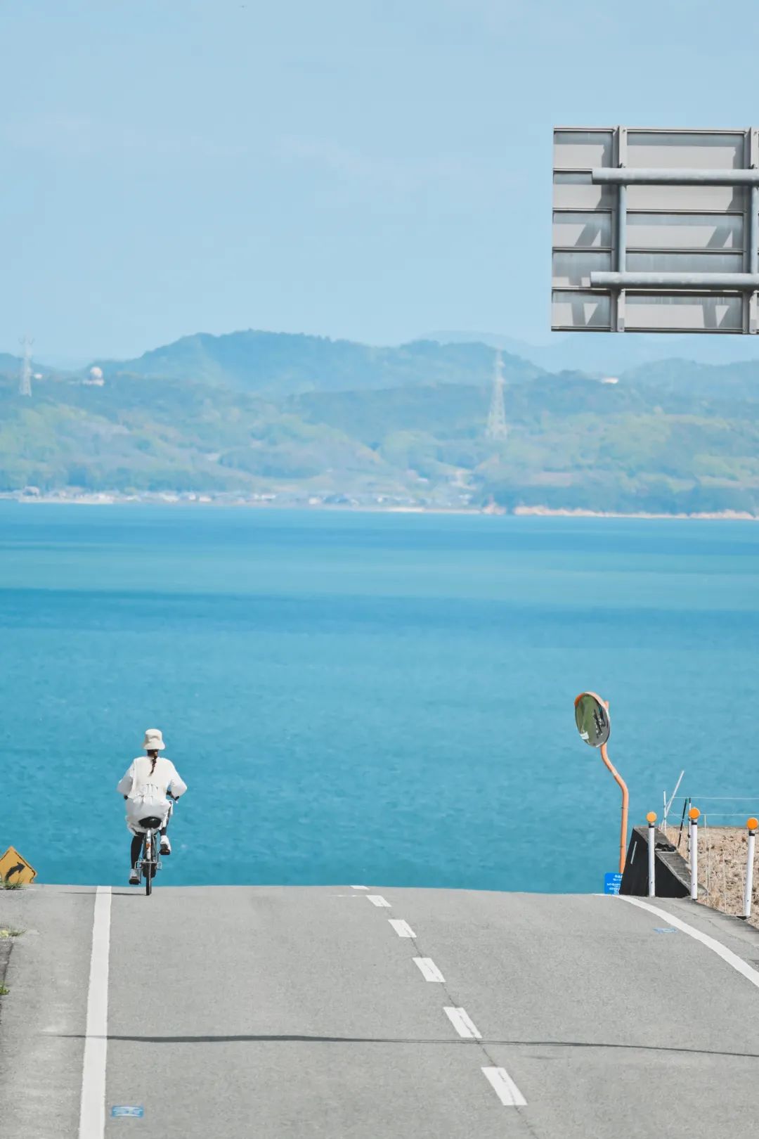 尼康Z30发布了,少了电子取景器,可调对焦速度,值得买吗?休闲区蓝鸢梦想 - Www.slyday.coM 尼康Z30发布了,少了电子取景器,可调对焦速度,值得买吗?休闲区蓝鸢梦想 - Www.slyday.coM