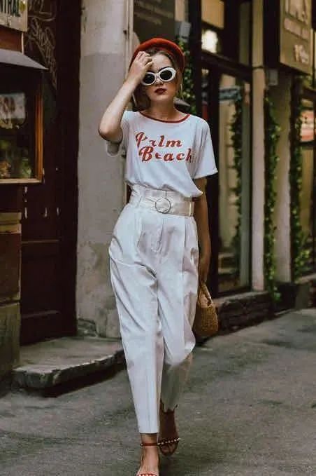 别只知道穿阔腿裤了!今夏流行的“奶奶裤”才是时髦又百搭!休闲区蓝鸢梦想 - Www.slyday.coM 别只知道穿阔腿裤了!今夏流行的“奶奶裤”才是时髦又百搭!休闲区蓝鸢梦想 - Www.slyday.coM