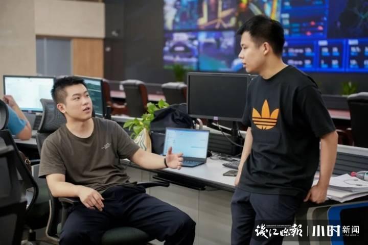 每天都用的场所码怎么研究出来的,今天揭秘了,研发小哥哥是本届亲民警察候选人休闲区蓝鸢梦想 - Www.slyday.coM 每天都用的场所码怎么研究出来的,今天揭秘了,研发小哥哥是本届亲民警察候选人休闲区蓝鸢梦想 - Www.slyday.coM