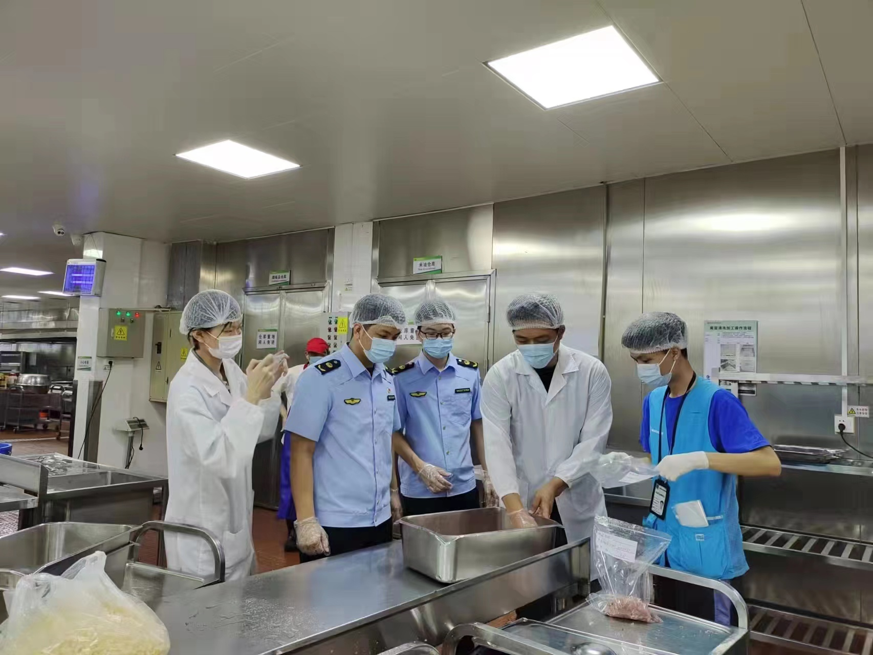 光明市场监管部门全力保障食品安全助力中考圆满收官|中考|马田_新浪新闻