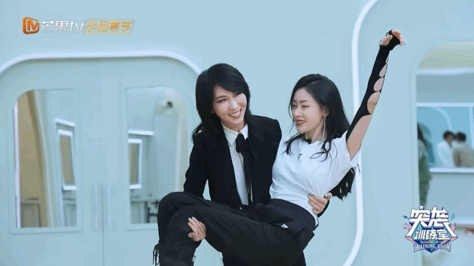 林峯、吴卓羲“双龙合体”,强势参战《披荆斩棘》,黄宗泽忙住“开片”无缘做“哥哥”!休闲区蓝鸢梦想 - Www.slyday.coM 林峯、吴卓羲“双龙合体”,强势参战《披荆斩棘》,黄宗泽忙住“开片”无缘做“哥哥”!休闲区蓝鸢梦想 - Www.slyday.coM