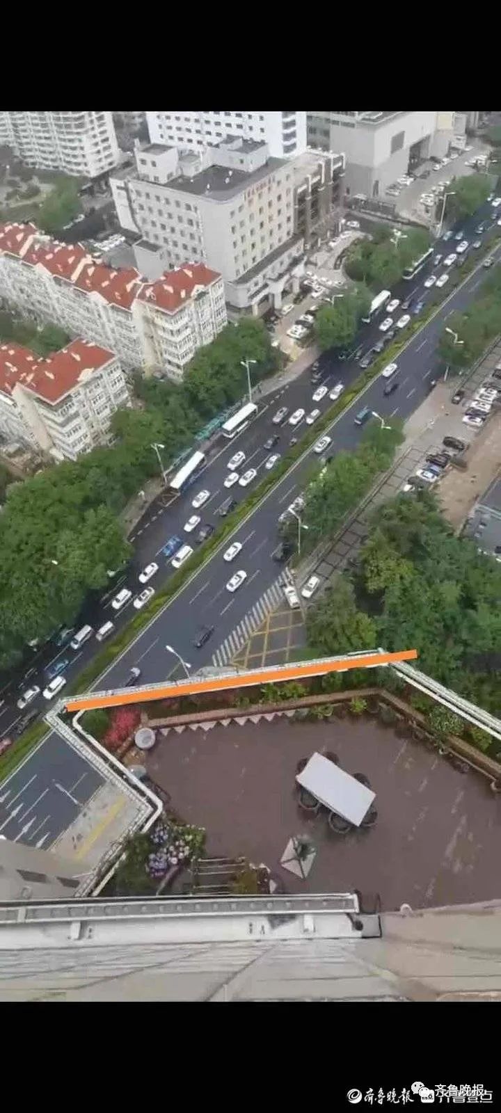 天降一包A3复印纸!青岛67岁老人被砸中,不幸身亡休闲区蓝鸢梦想 - Www.slyday.coM 天降一包A3复印纸!青岛67岁老人被砸中,不幸身亡休闲区蓝鸢梦想 - Www.slyday.coM