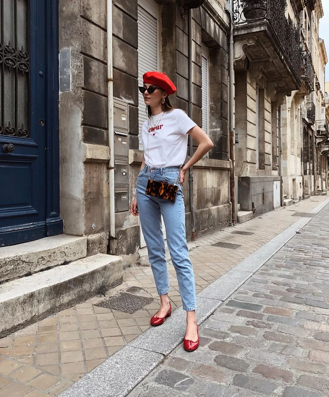 别只知道穿阔腿裤了!今夏流行的“奶奶裤”才是时髦又百搭!休闲区蓝鸢梦想 - Www.slyday.coM 别只知道穿阔腿裤了!今夏流行的“奶奶裤”才是时髦又百搭!休闲区蓝鸢梦想 - Www.slyday.coM