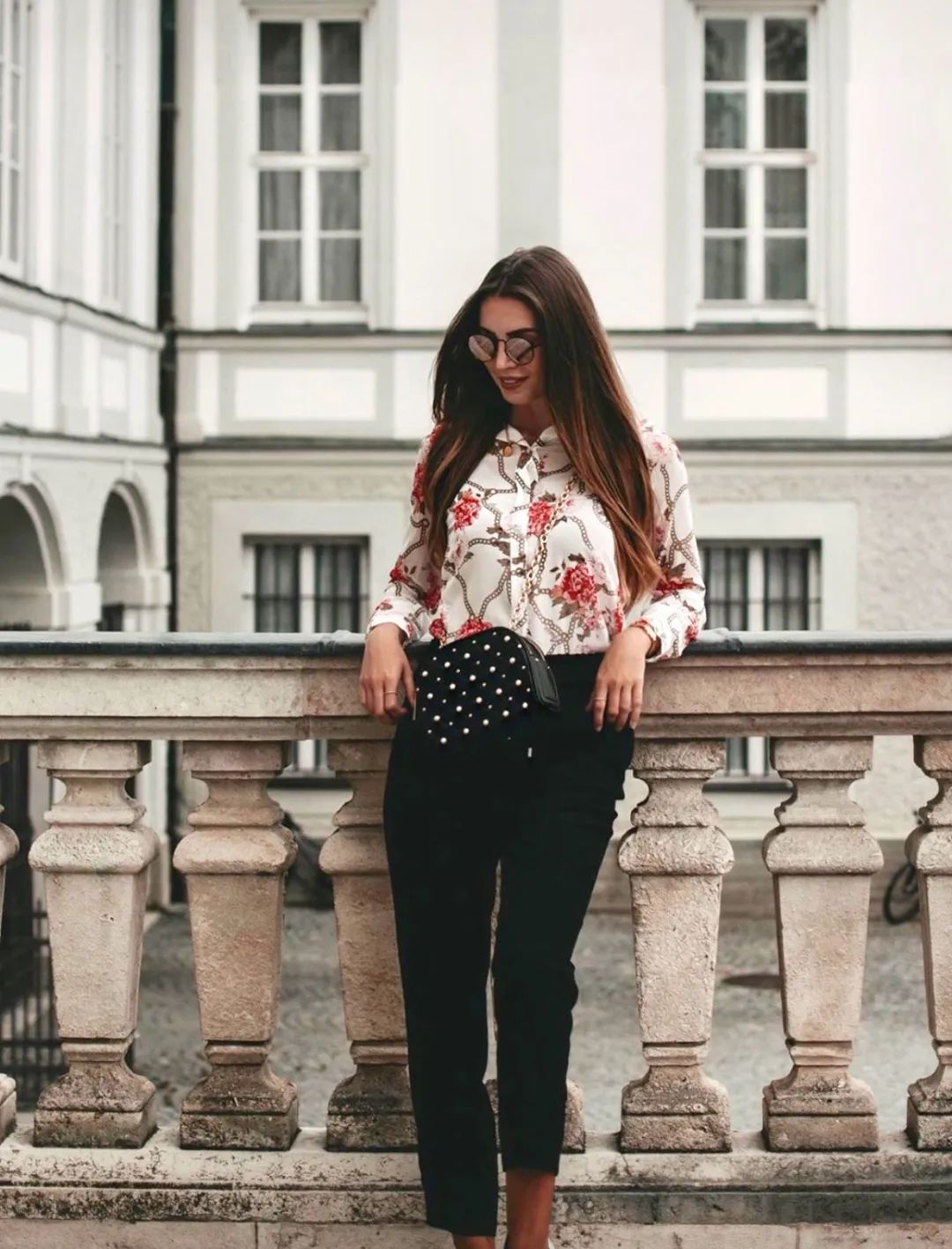 别只知道穿阔腿裤了!今夏流行的“奶奶裤”才是时髦又百搭!休闲区蓝鸢梦想 - Www.slyday.coM 别只知道穿阔腿裤了!今夏流行的“奶奶裤”才是时髦又百搭!休闲区蓝鸢梦想 - Www.slyday.coM