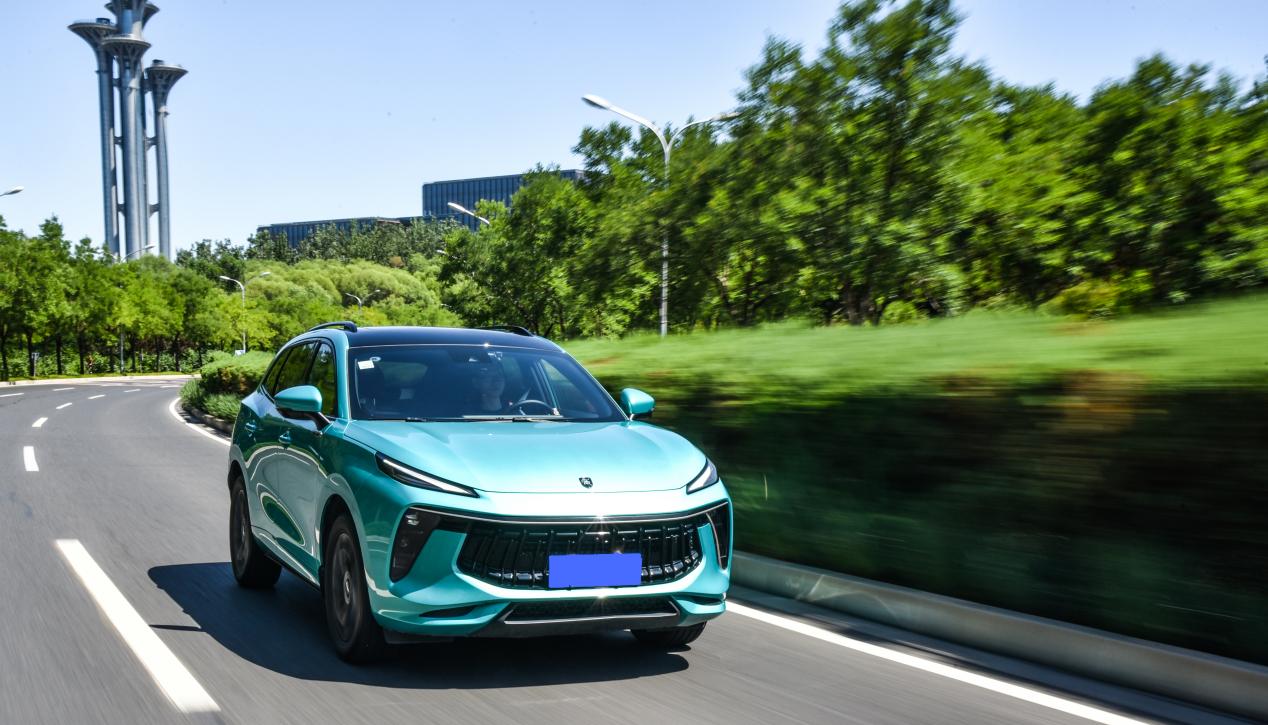 始于颜值,忠于性能,风行T5 EVO为何能在年轻人心中“种草”?休闲区蓝鸢梦想 - Www.slyday.coM 始于颜值,忠于性能,风行T5 EVO为何能在年轻人心中“种草”?休闲区蓝鸢梦想 - Www.slyday.coM