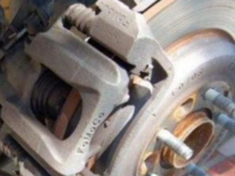 保养别光只盯着机油，超过6万公里，这三个配件必须要更换！