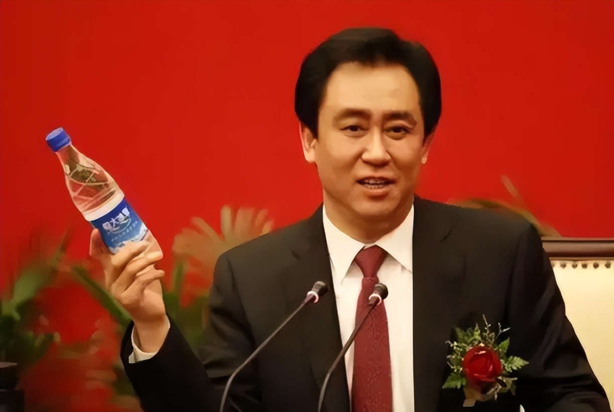 在最暴利行业亏了40亿,许家印是如何做到的?休闲区蓝鸢梦想 - Www.slyday.coM 在最暴利行业亏了40亿,许家印是如何做到的?休闲区蓝鸢梦想 - Www.slyday.coM