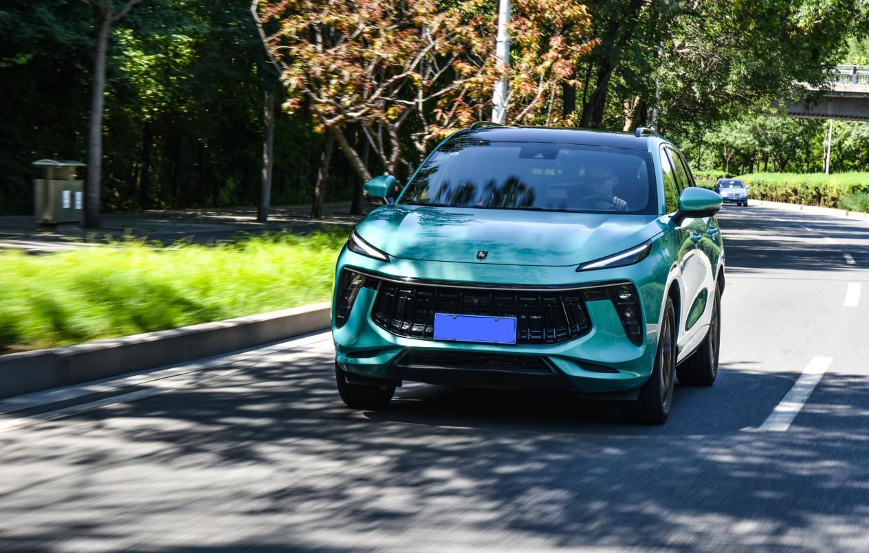 始于颜值,忠于性能,风行T5 EVO为何能在年轻人心中“种草”?休闲区蓝鸢梦想 - Www.slyday.coM 始于颜值,忠于性能,风行T5 EVO为何能在年轻人心中“种草”?休闲区蓝鸢梦想 - Www.slyday.coM