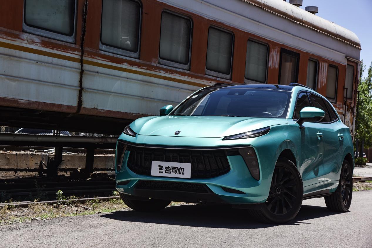 始于颜值,忠于性能,风行T5 EVO为何能在年轻人心中“种草”?休闲区蓝鸢梦想 - Www.slyday.coM 始于颜值,忠于性能,风行T5 EVO为何能在年轻人心中“种草”?休闲区蓝鸢梦想 - Www.slyday.coM