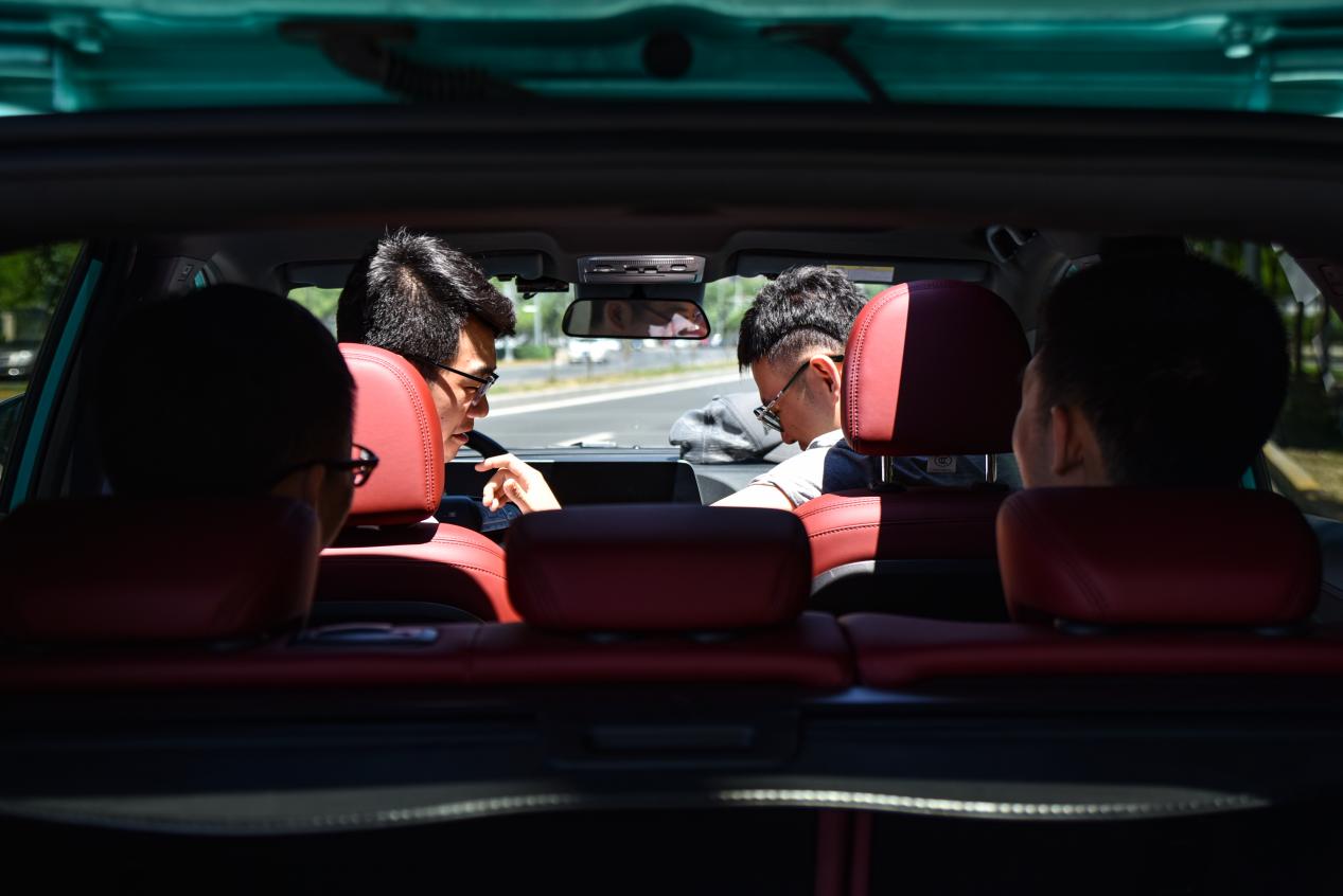 始于颜值,忠于性能,风行T5 EVO为何能在年轻人心中“种草”?休闲区蓝鸢梦想 - Www.slyday.coM 始于颜值,忠于性能,风行T5 EVO为何能在年轻人心中“种草”?休闲区蓝鸢梦想 - Www.slyday.coM